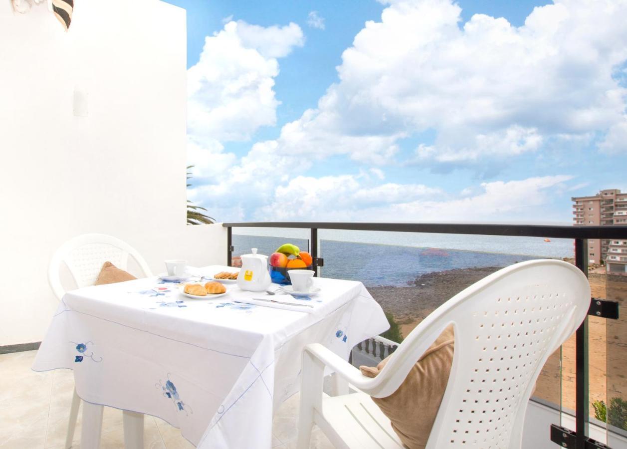 Guesthouse Le Reve Mogan Bagian luar foto