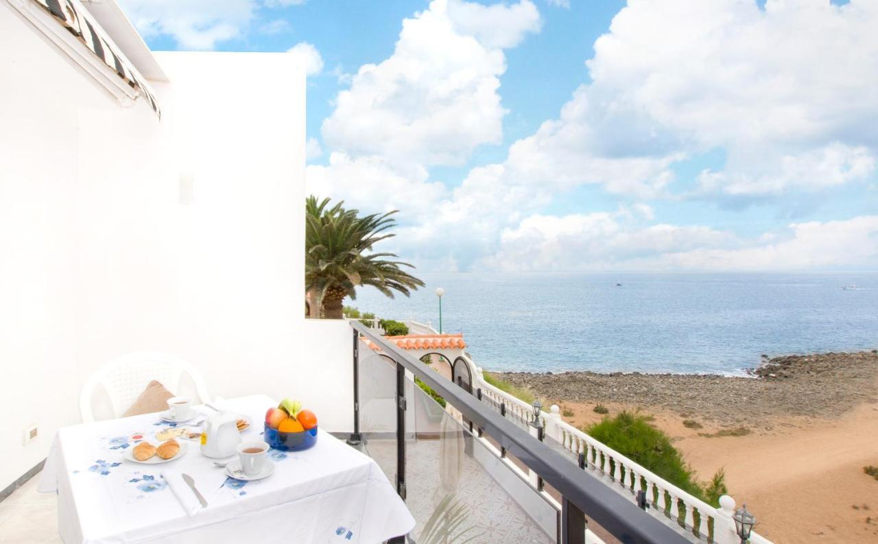 Guesthouse Le Reve Mogan Bagian luar foto